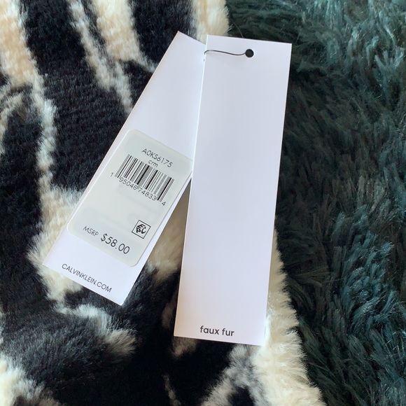 🔥🔥🧣Calvin Klein fur scarf🔥🔥 - Picture 4 of 5